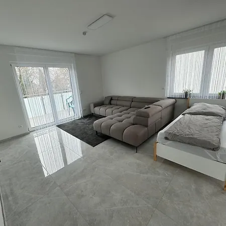 Heilbronn Ferienwohnung Mit Ausblick Exterior photo