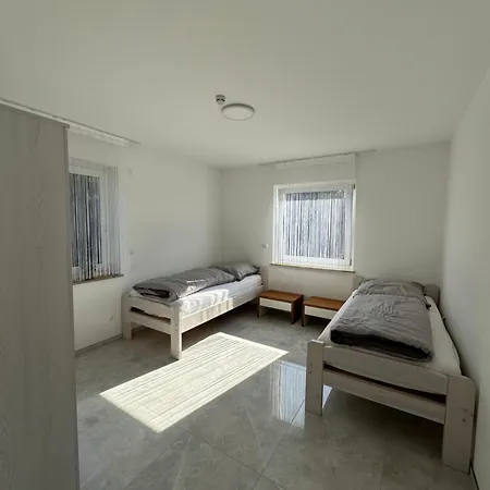 Heilbronn Ferienwohnung Mit Ausblick Exterior photo